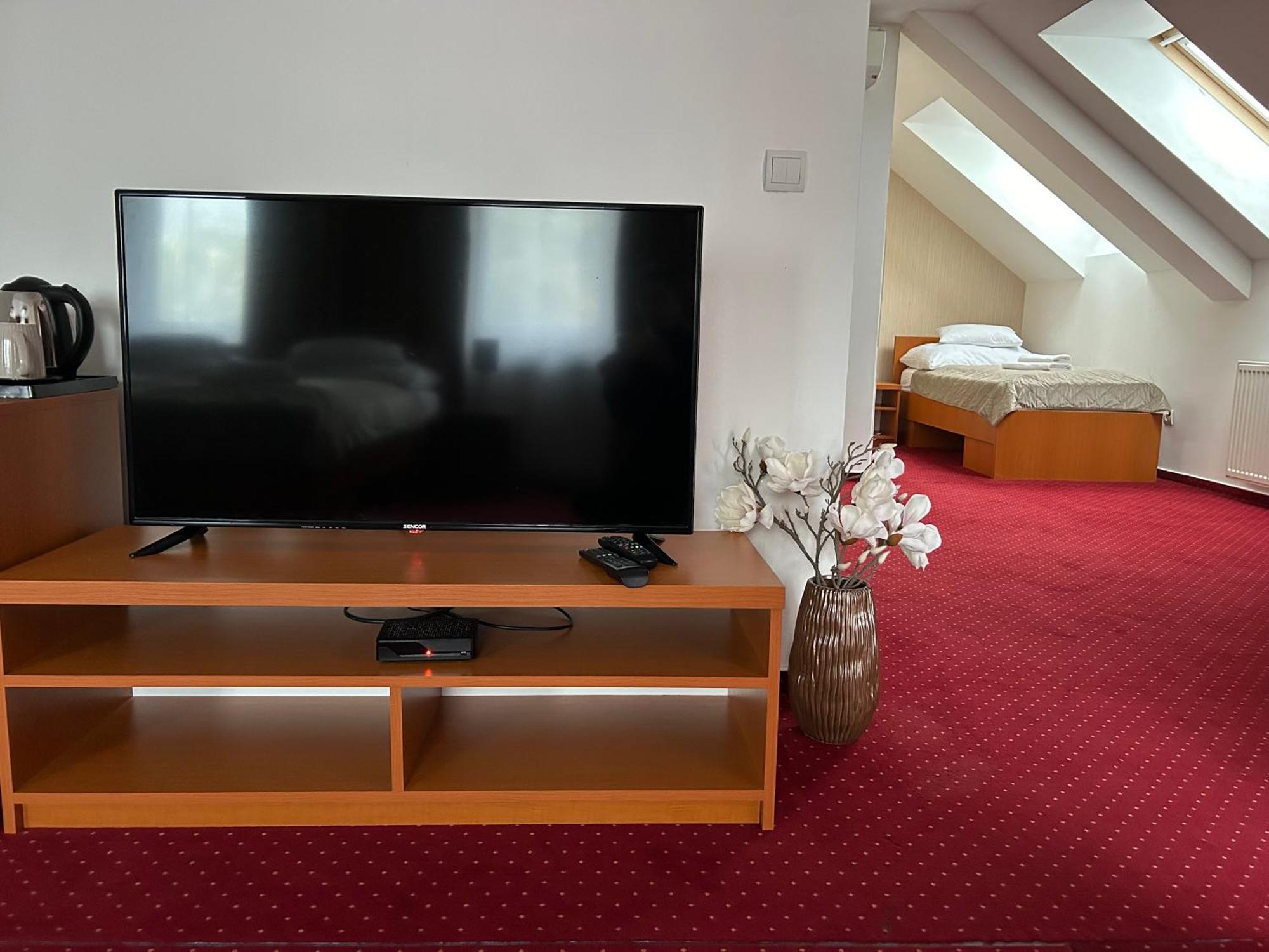 Hotel Evan U Hoffera Topoľcany Bagian luar foto
