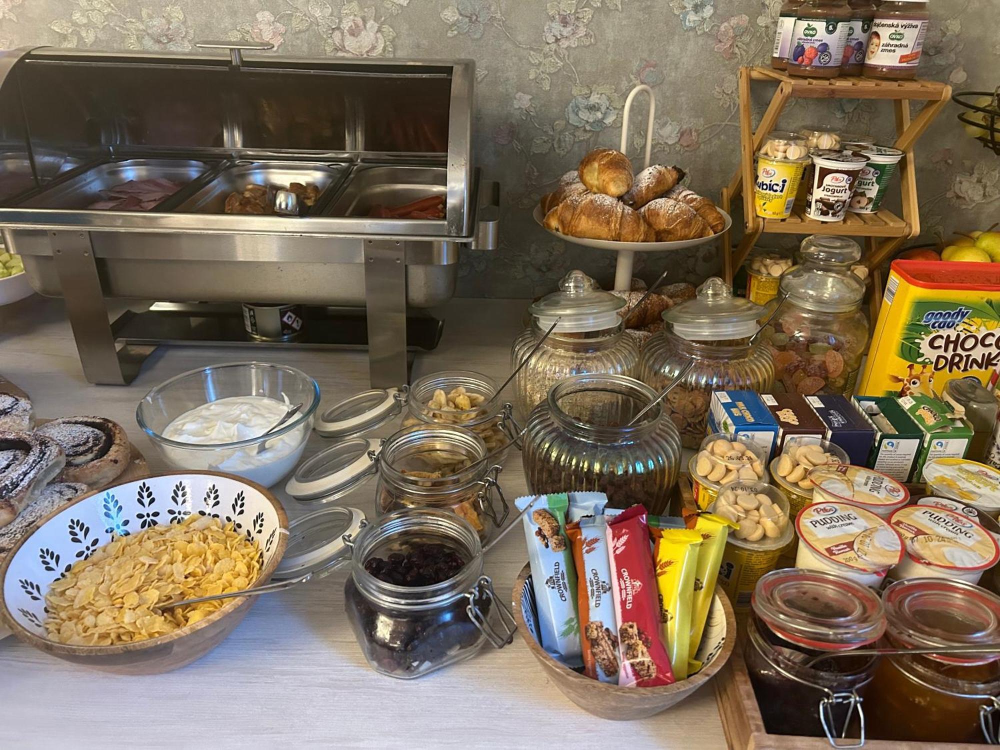 Hotel Evan U Hoffera Topoľcany Bagian luar foto