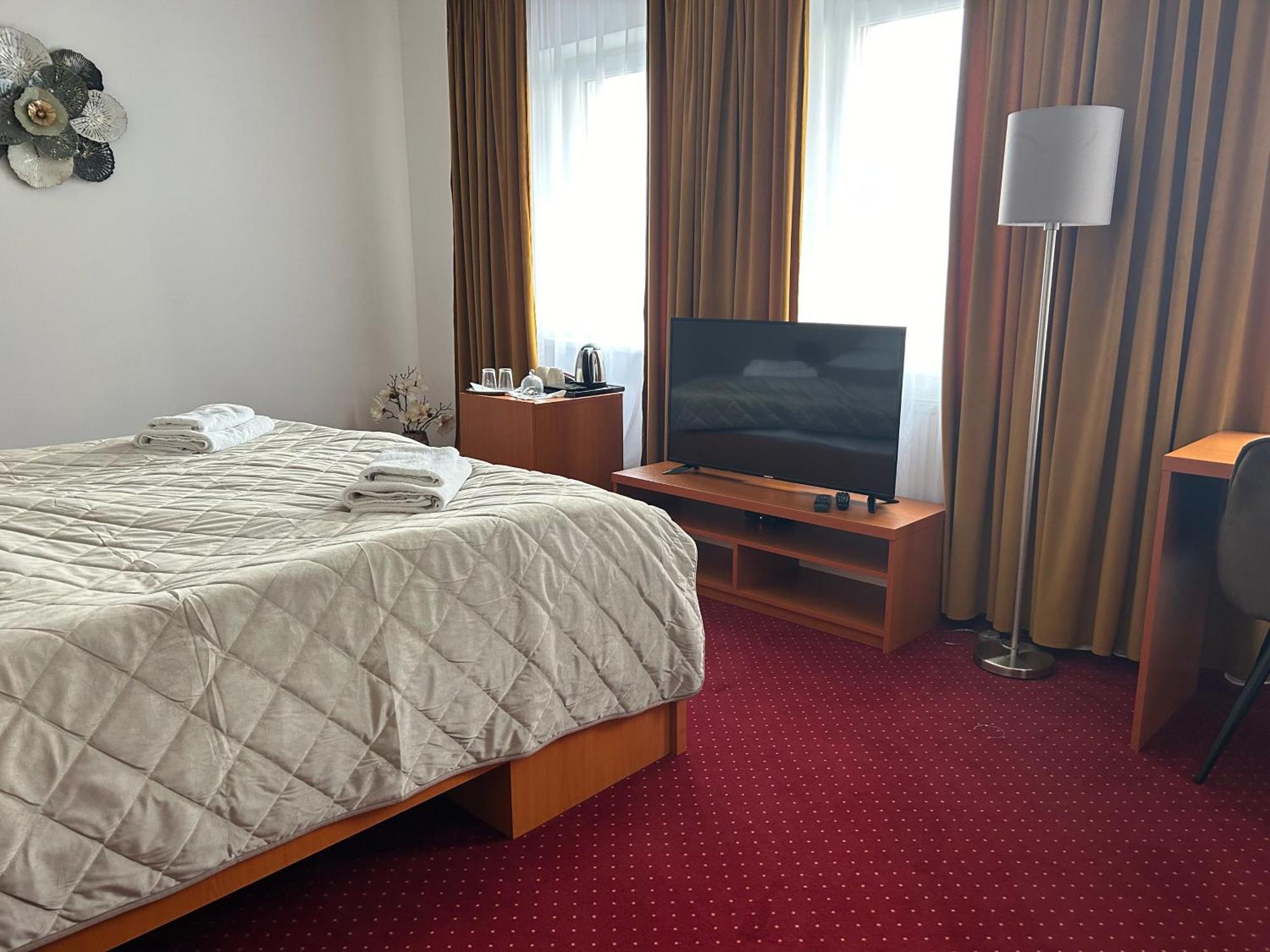 Hotel Evan U Hoffera Topoľcany Bagian luar foto