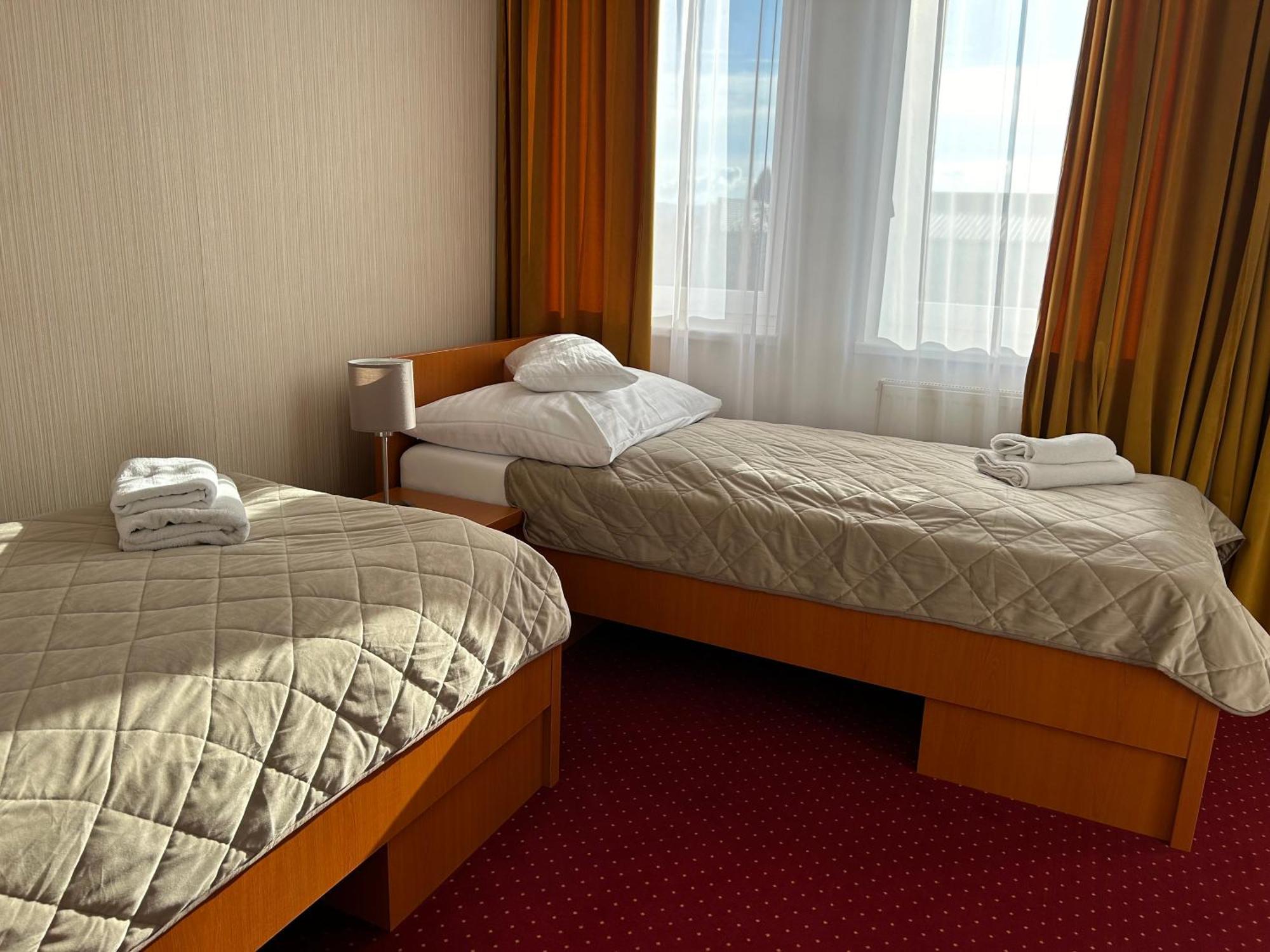Hotel Evan U Hoffera Topoľcany Bagian luar foto