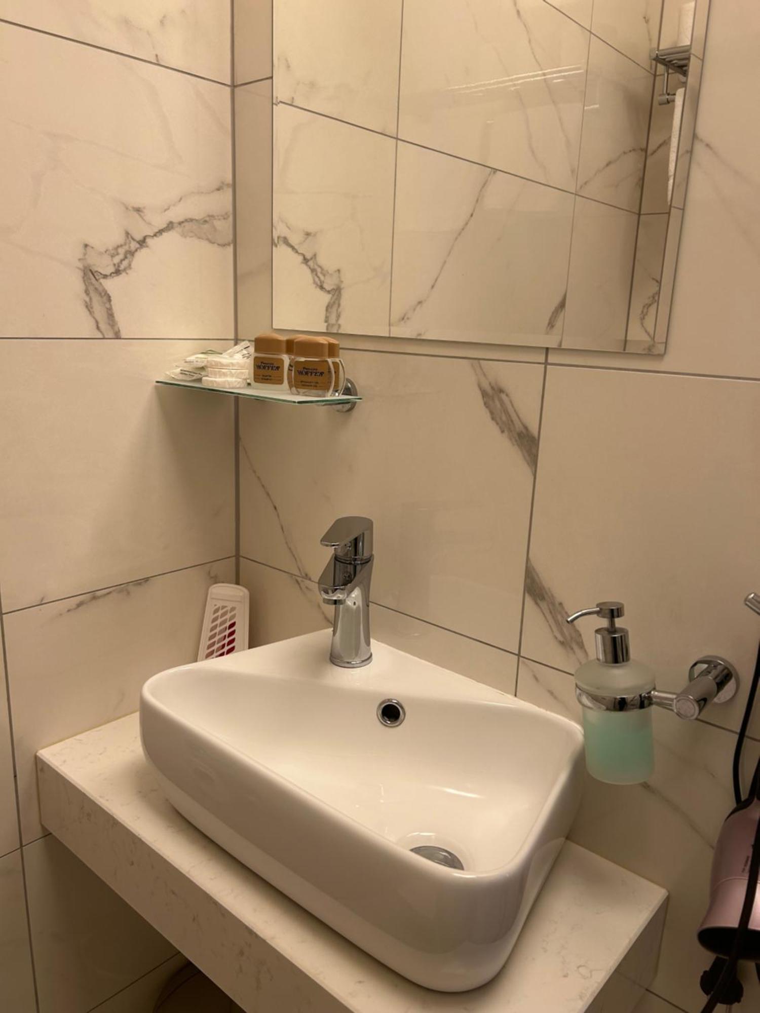 Hotel Evan U Hoffera Topoľcany Bagian luar foto