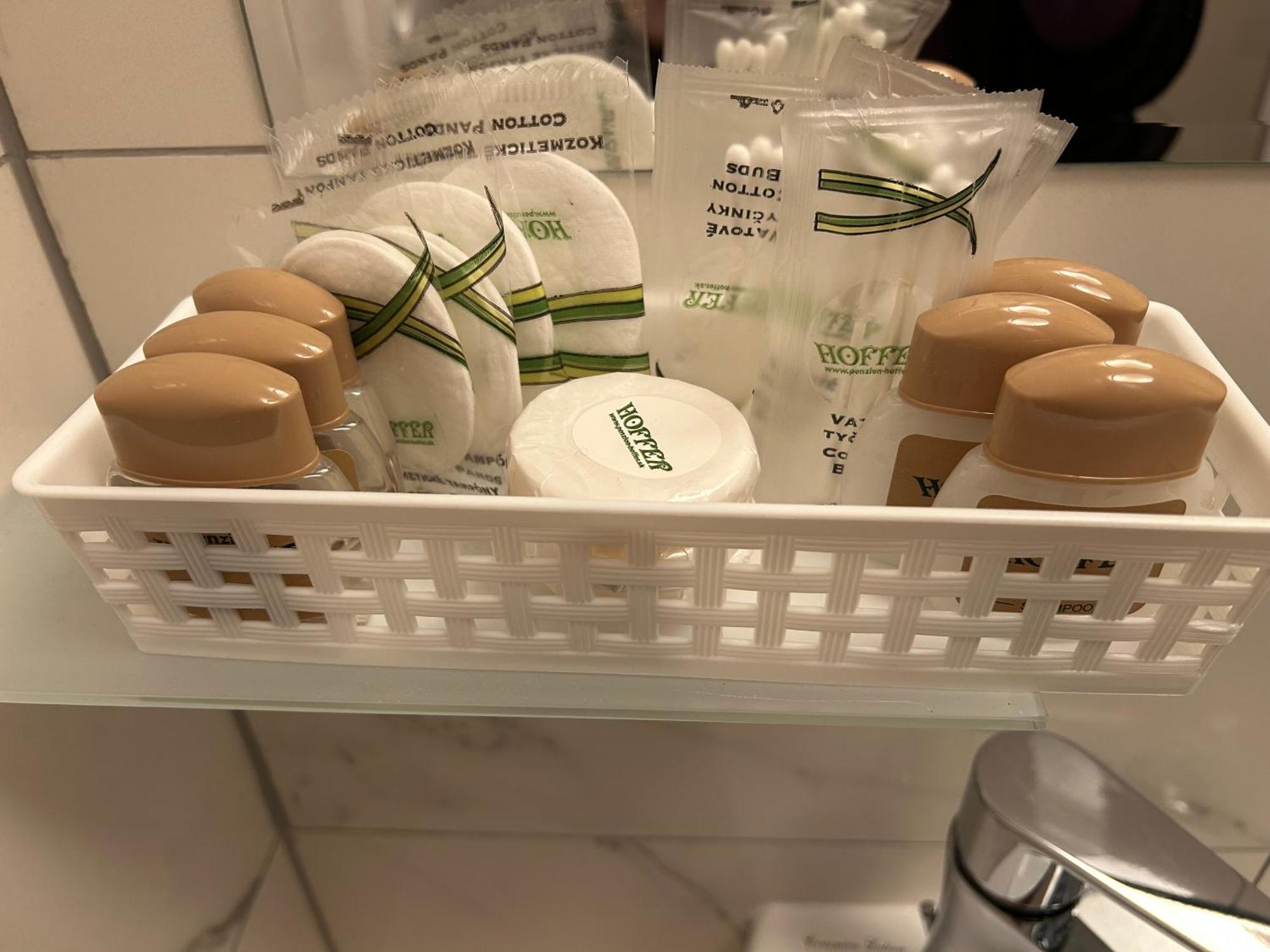 Hotel Evan U Hoffera Topoľcany Bagian luar foto